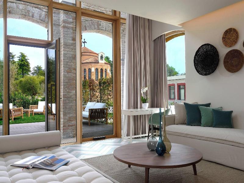 JW Venice image
