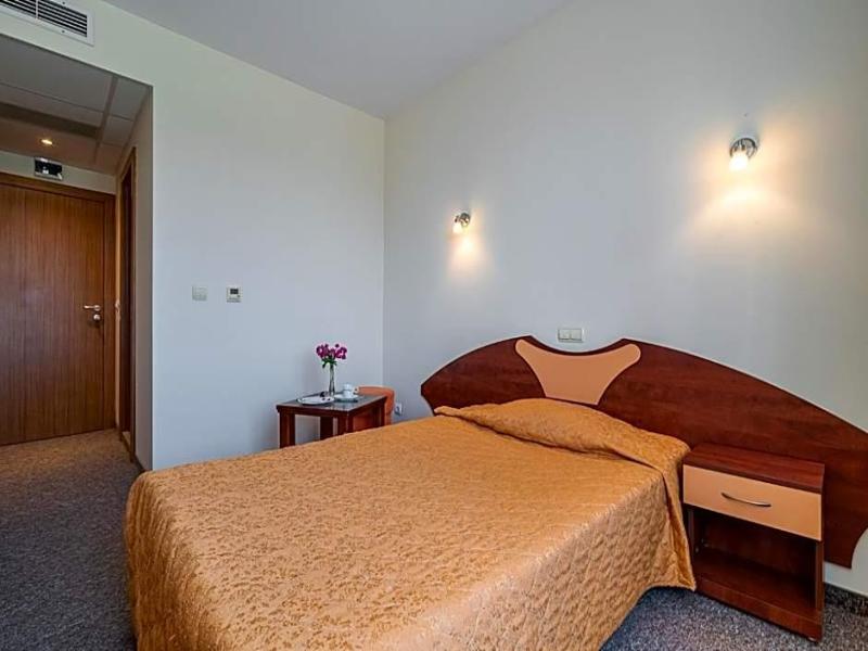 Adamo image