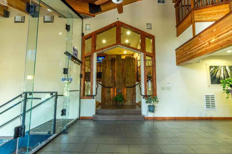 Mountain Retreat Resort image