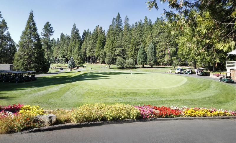 Mountain Retreat Resort image