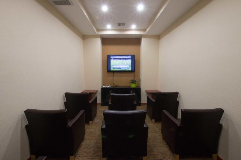 Mountain Retreat Resort image