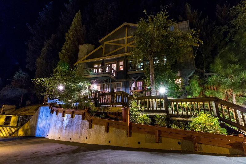 Mountain Retreat Resort image