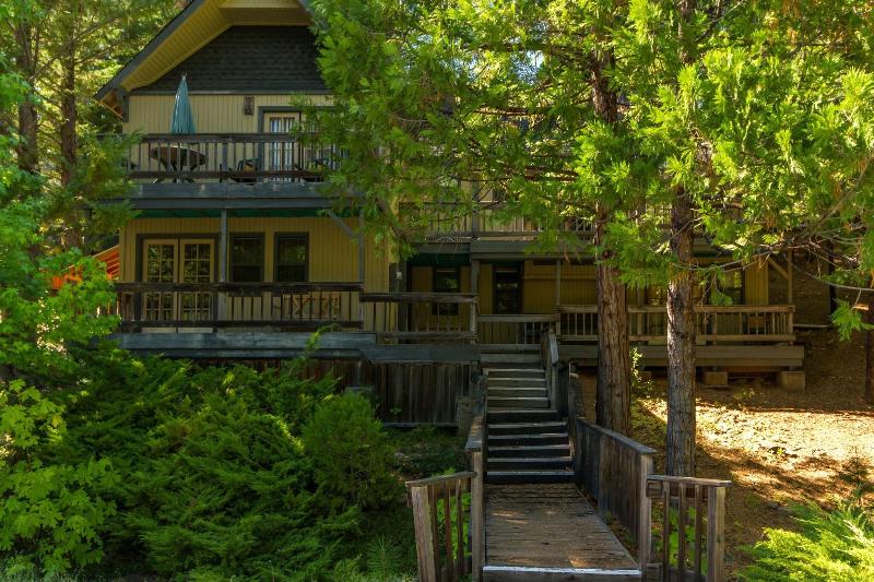 Mountain Retreat Resort image