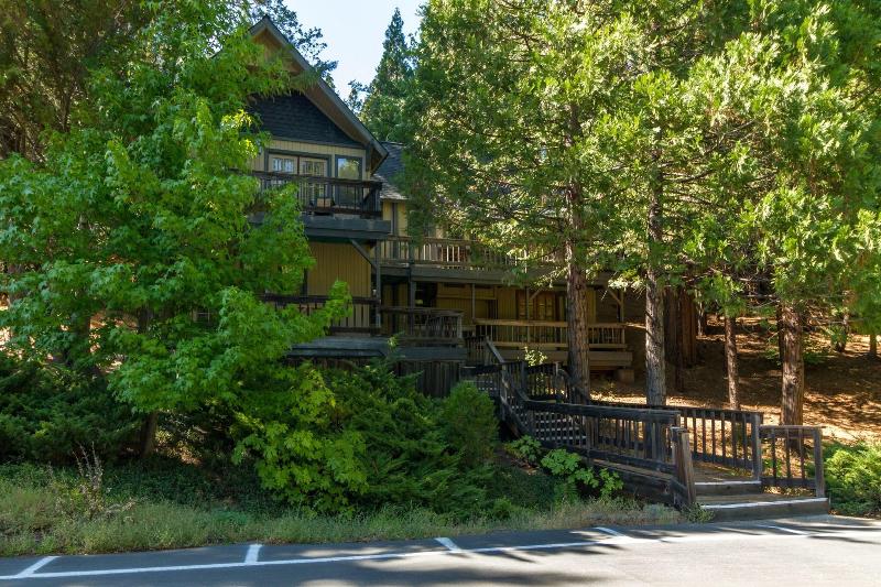 Mountain Retreat Resort image