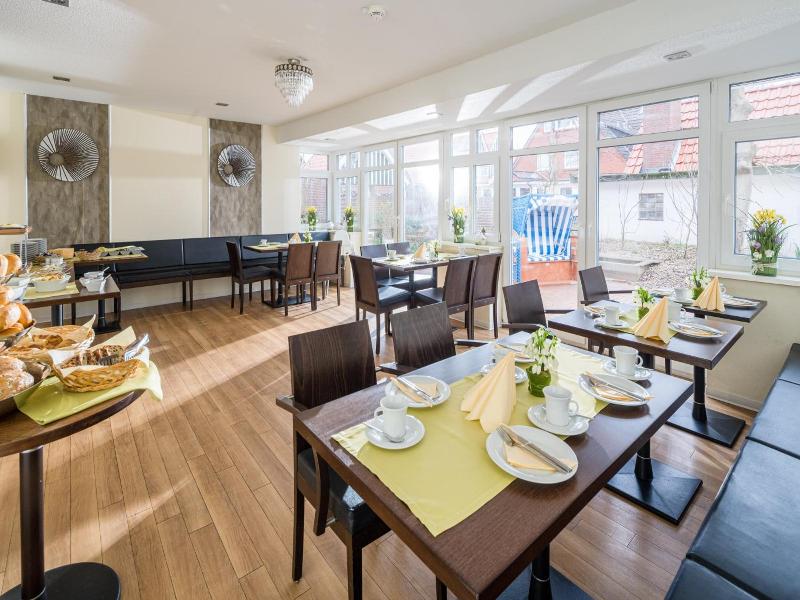 Suitenhotel Idyll Heckenrose image