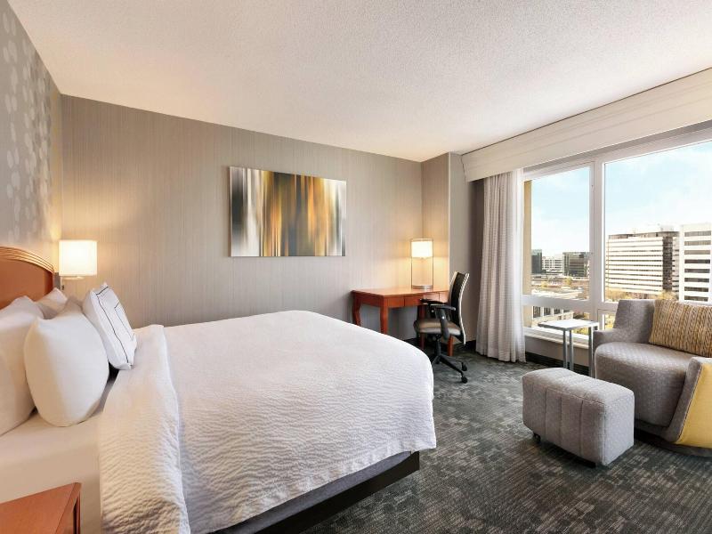 Courtyard Tysons Mclean image