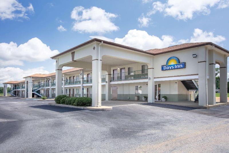 Days Inn by Wyndham Hamilton image