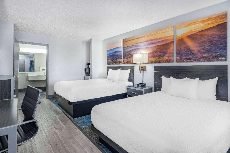 Days Inn by Wyndham Hamilton image