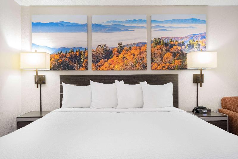 Days Inn by Wyndham Hamilton image