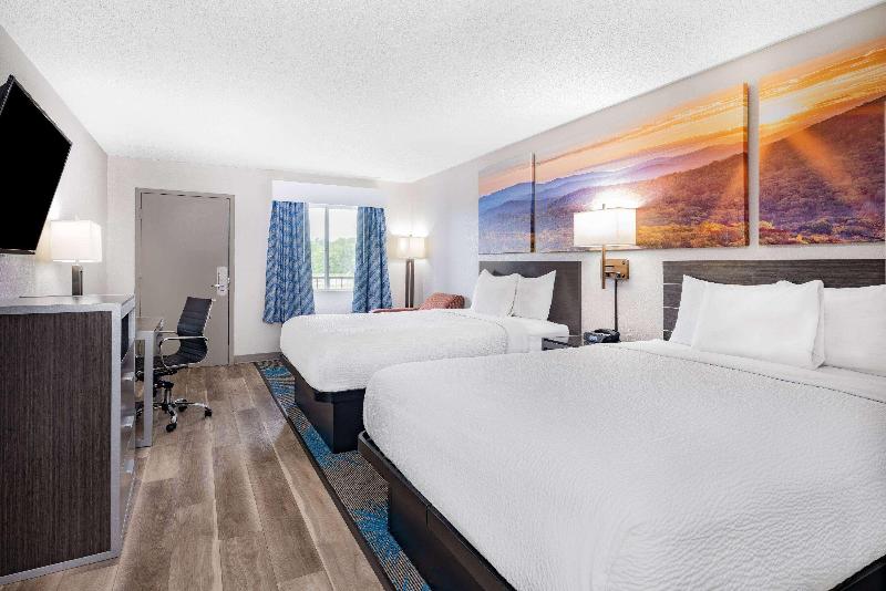 Days Inn by Wyndham Hamilton image