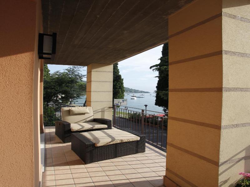 Lido image