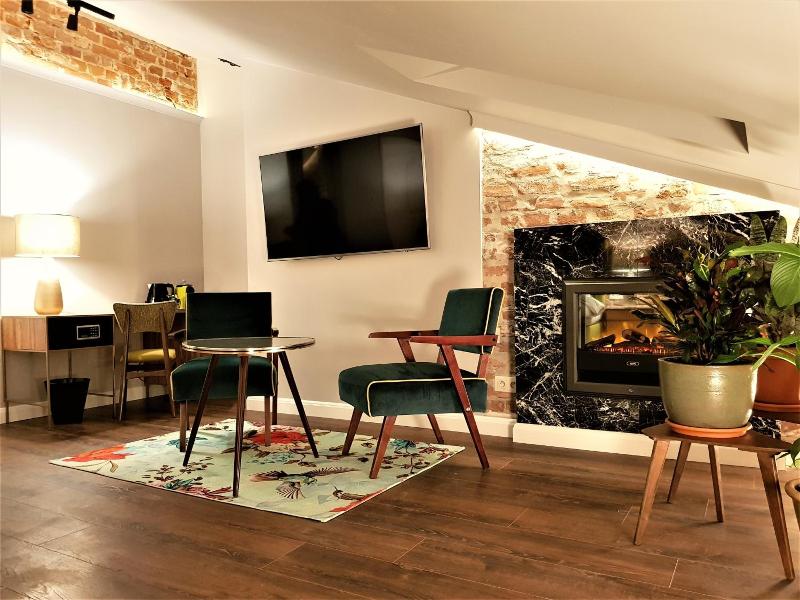 SleepWell Apartments image