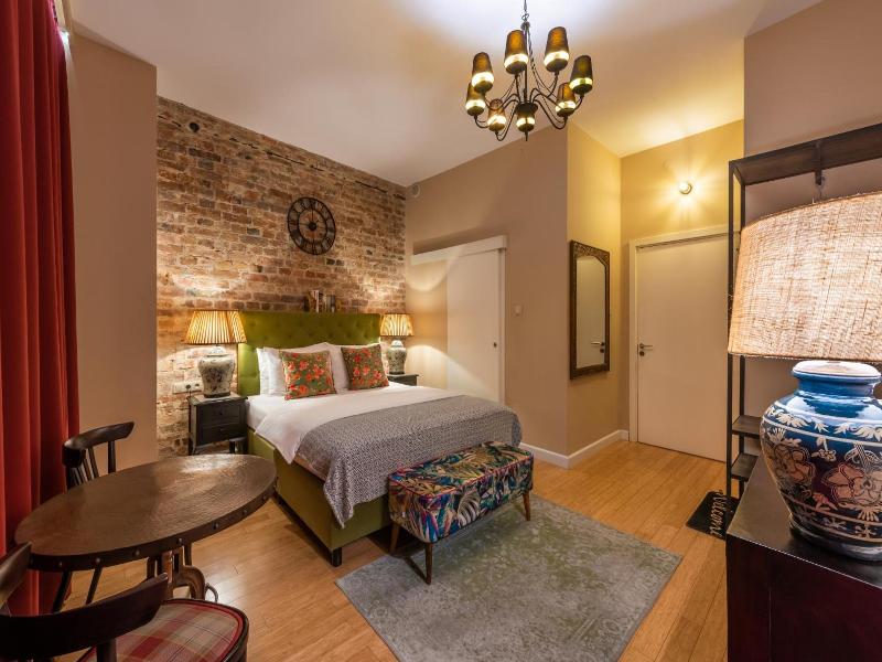 SleepWell Apartments image