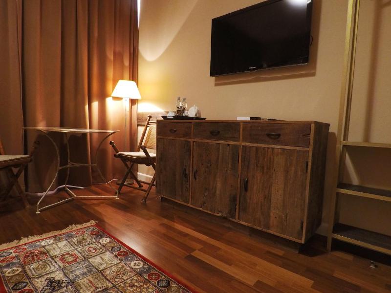 SleepWell Apartments image