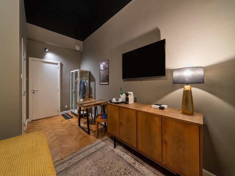 SleepWell Apartments image