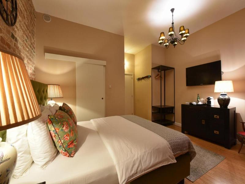 SleepWell Apartments image