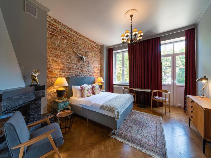 SleepWell Apartments image