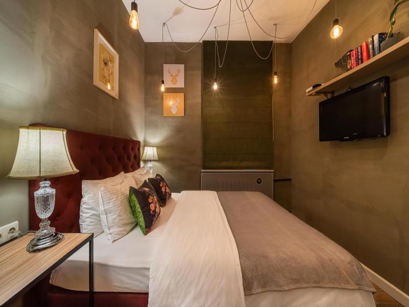 SleepWell Apartments image