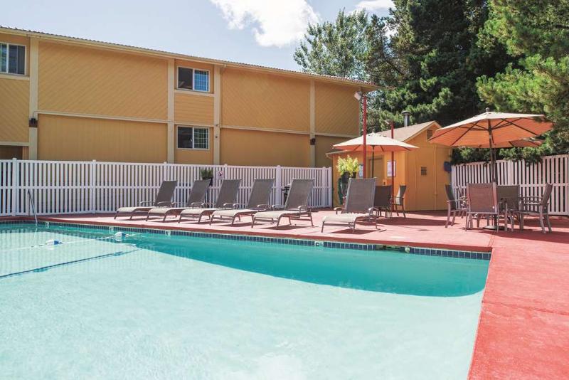 Best Western Plus Parkway Inn image