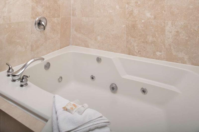 Best Western Plus Parkway Inn image