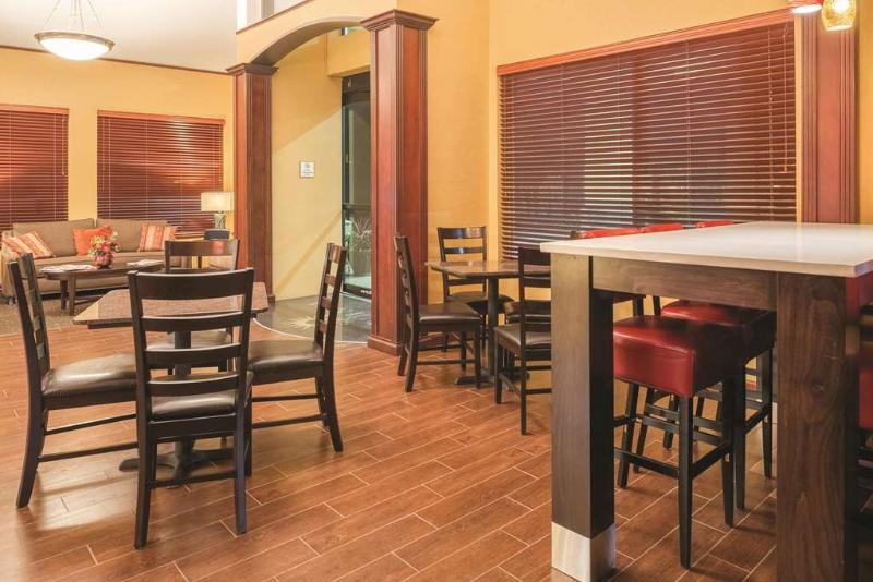 Best Western Plus Parkway Inn image