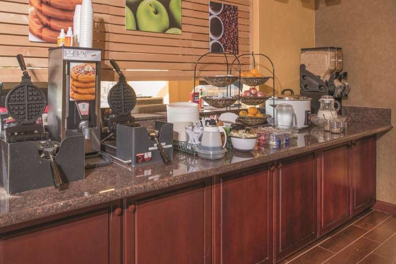 Best Western Plus Parkway Inn image
