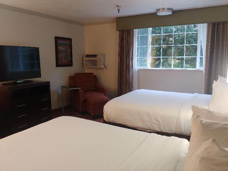 Best Western Plus Parkway Inn image