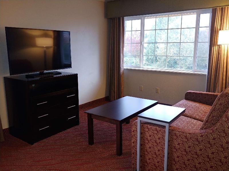 Best Western Plus Parkway Inn image