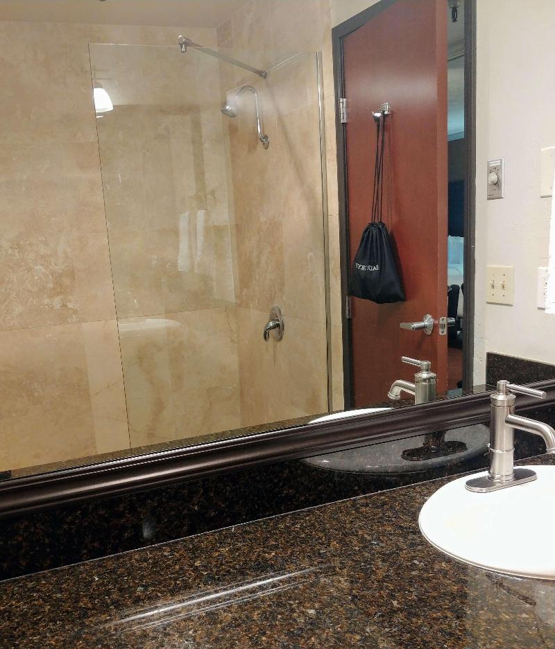 Best Western Plus Parkway Inn image