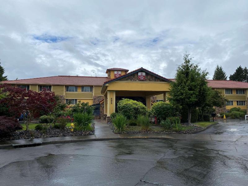 Best Western Plus Parkway Inn image