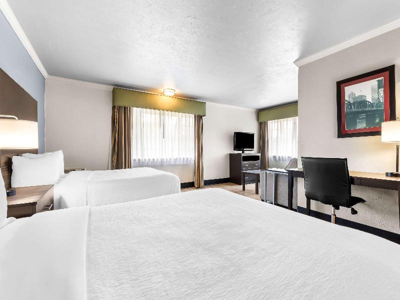 Best Western Plus Parkway Inn image