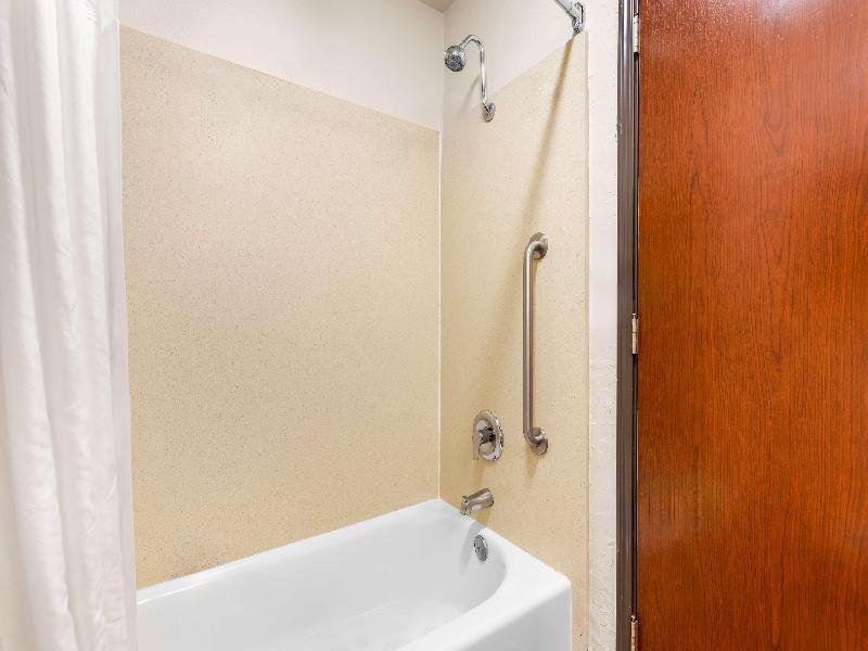 Best Western Plus Parkway Inn image