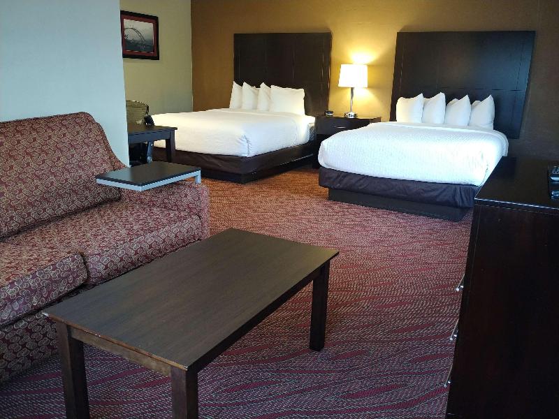 Best Western Plus Parkway Inn image