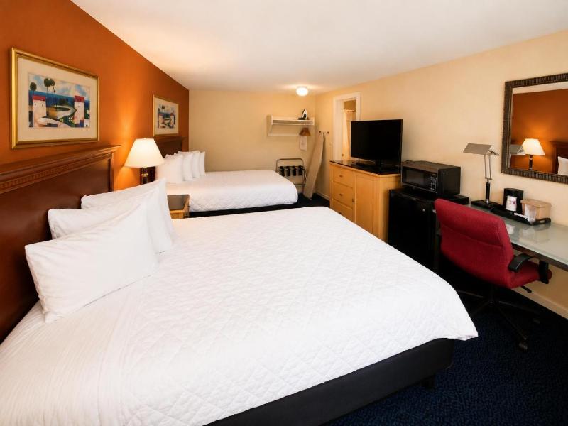 Sunset Motor Inn image