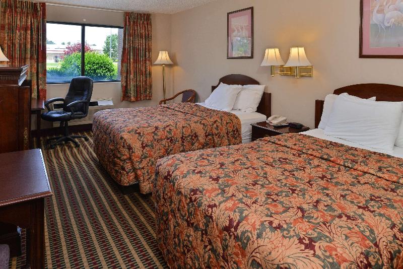 Econo Lodge Inn & Suites Warsaw image