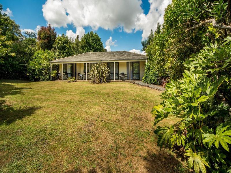 Kauri Park Motel image