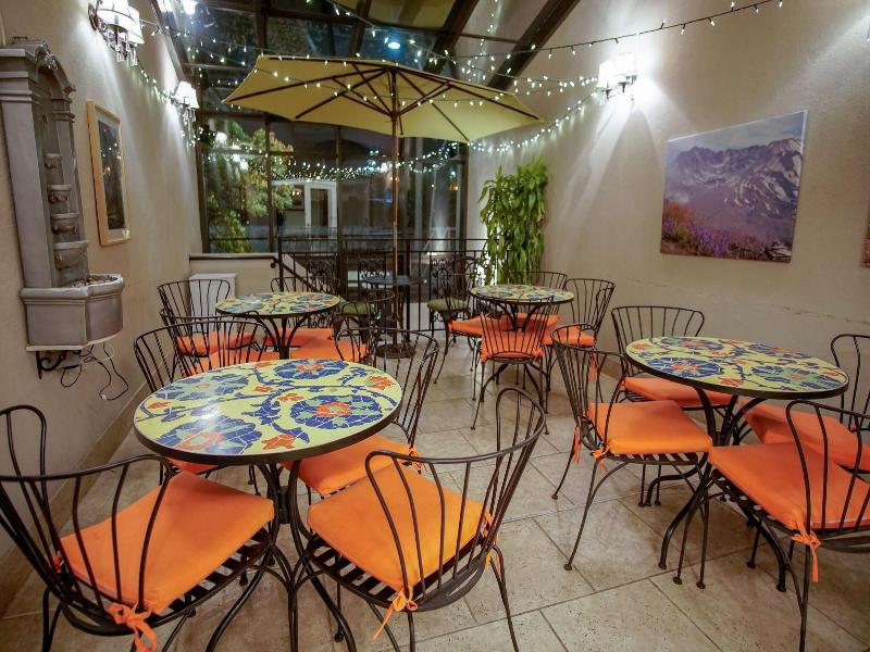 Camas Hotel image
