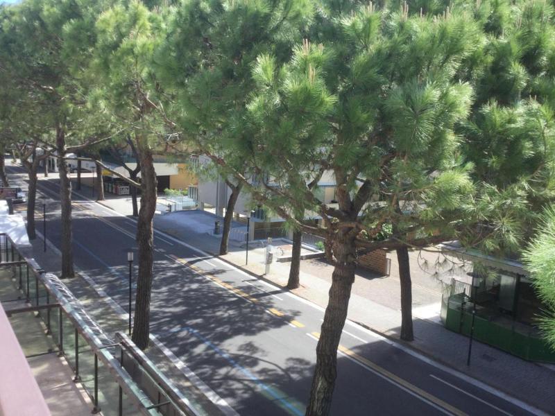La Maison Hotel image