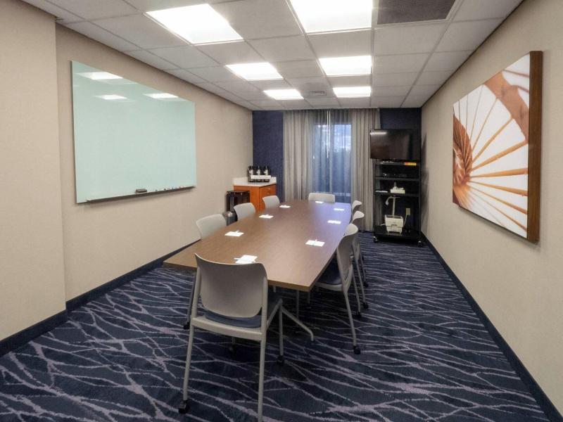 Fairfield Inn & Suites by Marriott Hazleton image