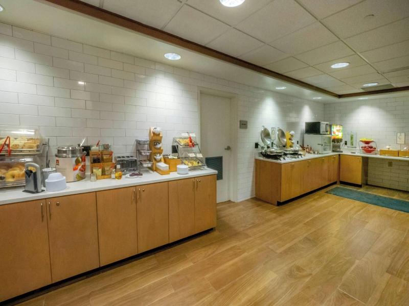 Fairfield Inn & Suites by Marriott Hazleton image