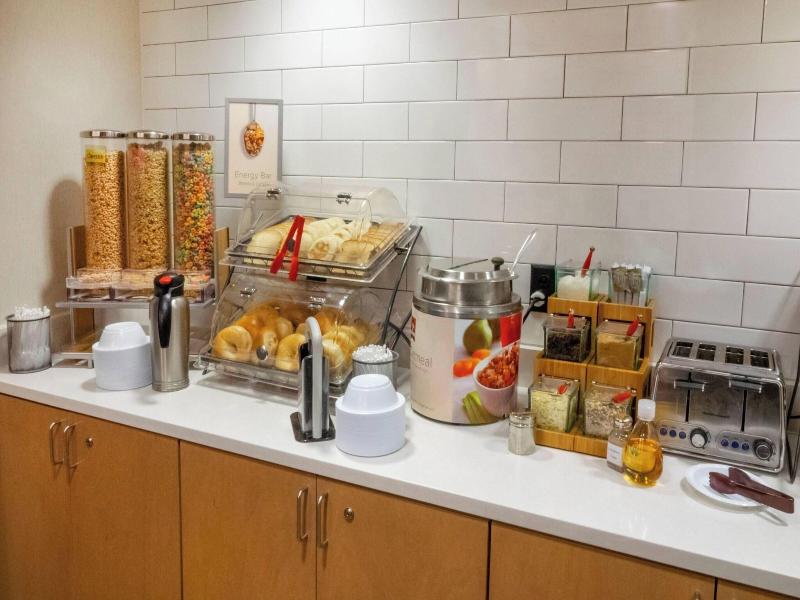 Fairfield Inn & Suites by Marriott Hazleton image