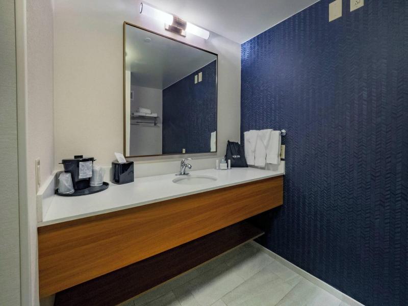 Fairfield Inn & Suites by Marriott Hazleton image