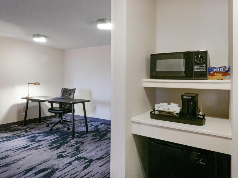 Fairfield Inn & Suites by Marriott Hazleton image