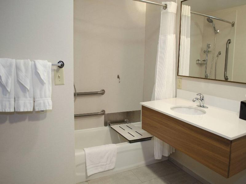 Fairfield Inn & Suites by Marriott Hazleton image