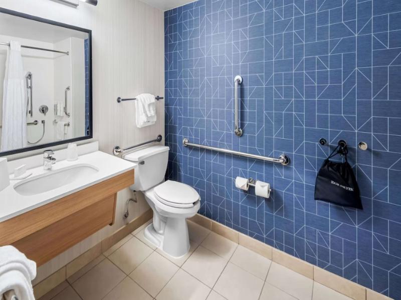 Spark By Hilton Woodbridge image