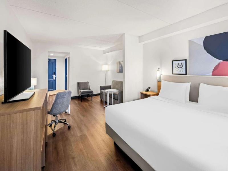 Spark By Hilton Woodbridge image