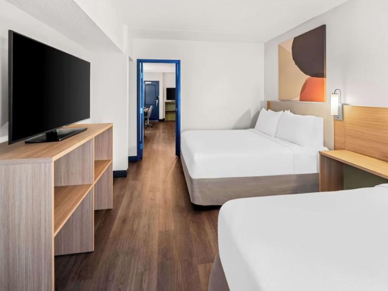 Spark By Hilton Woodbridge image