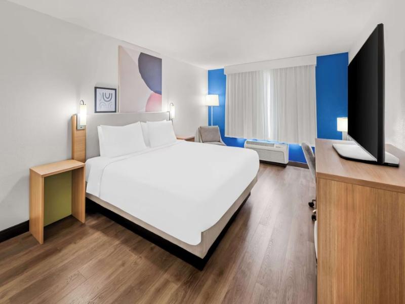 Spark By Hilton Woodbridge image
