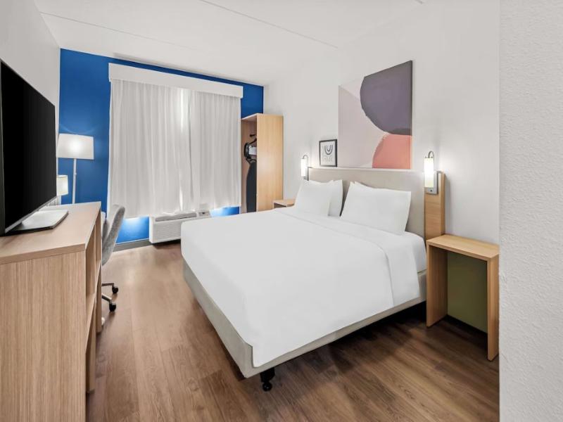 Spark By Hilton Woodbridge image