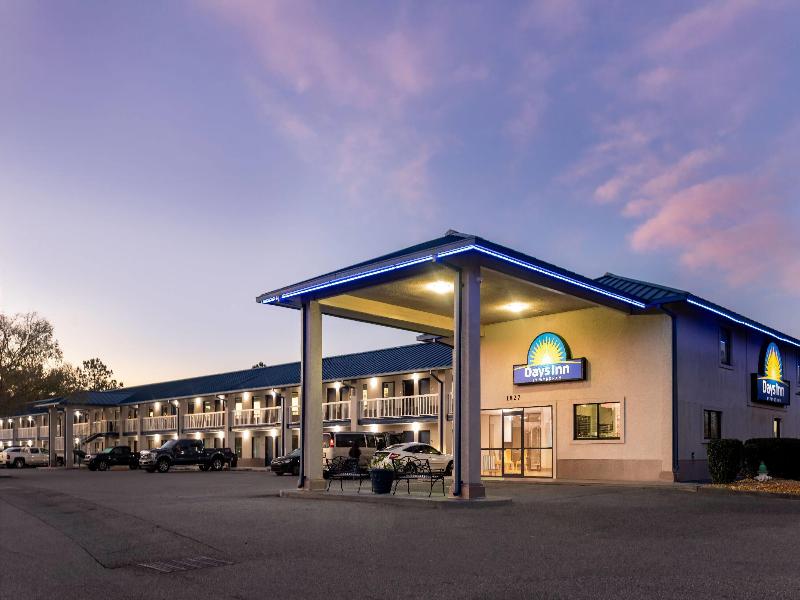 Days Inn By Wyndham Valdosta I-75 — general view